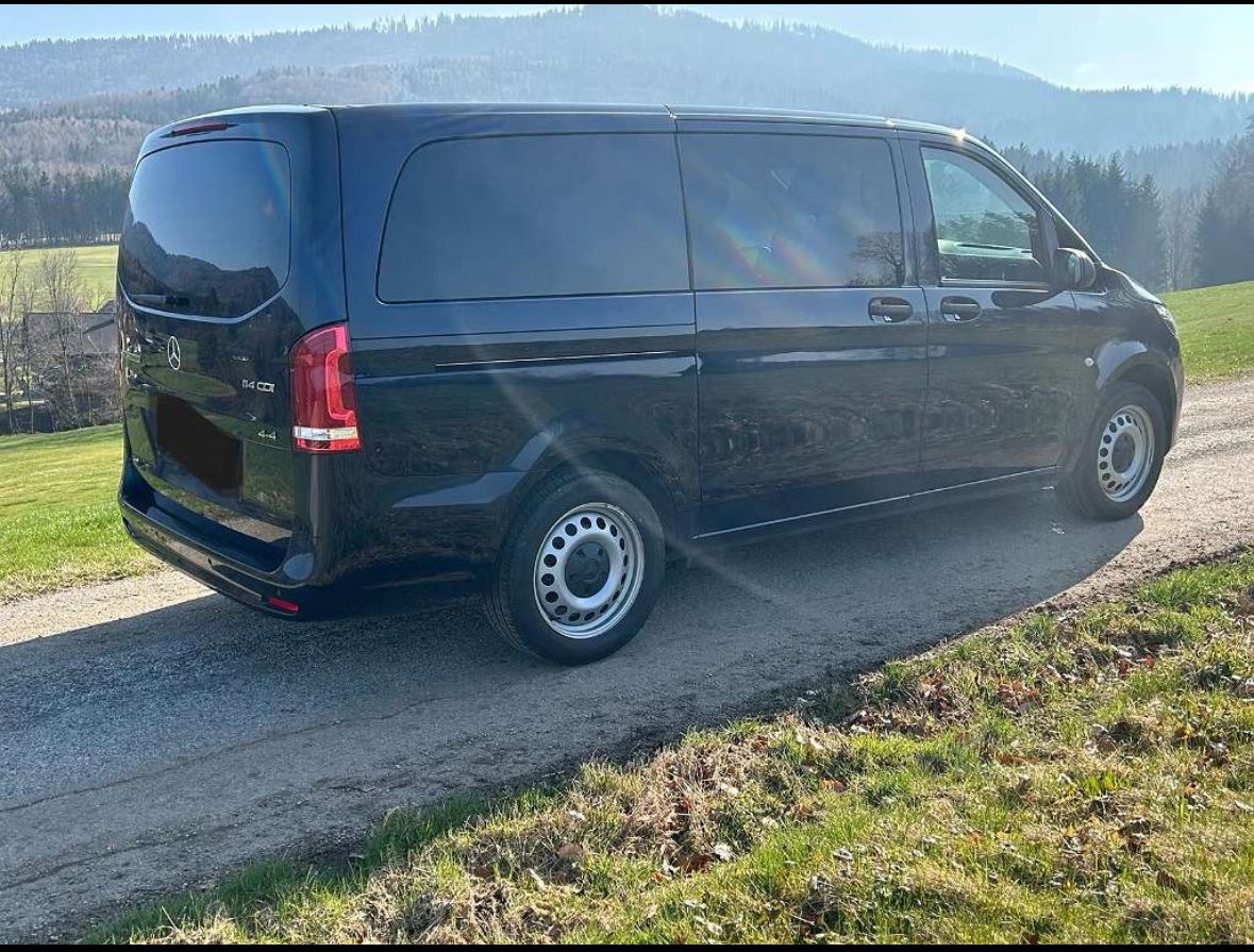 Mini Van